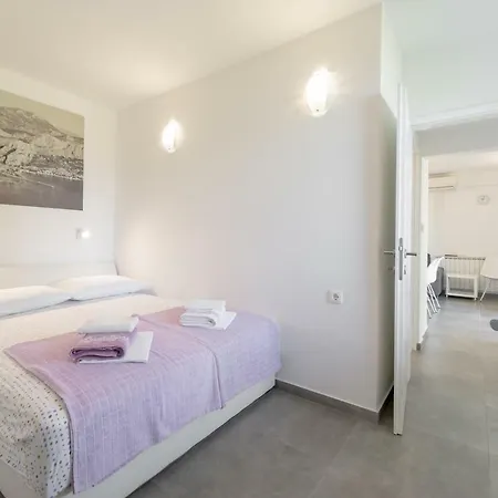 Mimac アパート オミシュ